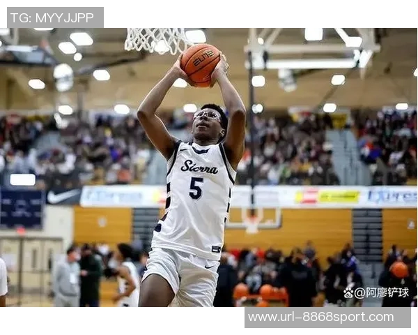 布莱斯前场篮板补篮詹姆斯兴奋转发赛场瞬间赞叹6号表现出色