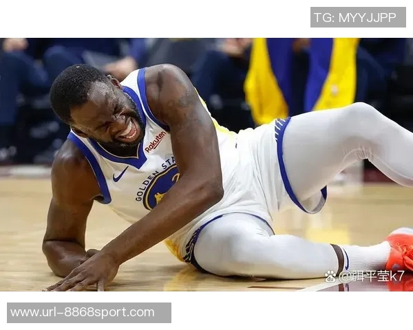 卡梅隆约翰逊膝伤严重痛苦倒地提前退场球迷心疼不已