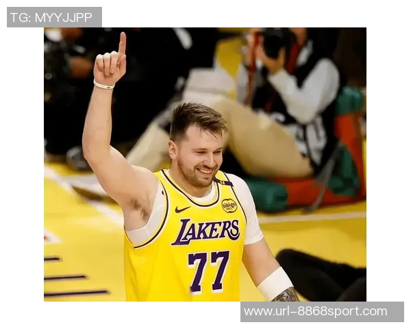 全明星球迷投票次轮揭晓东契奇领衔票王字母哥东部第一詹姆斯西部第八